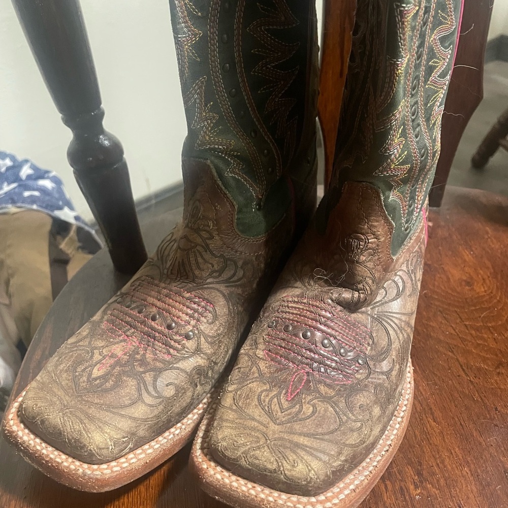 Women's Ariat Western Boots - Brown and Pink - Square toe - Picture 2 of 9